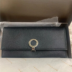 Bvlgari Authentic Large Leather Wallet - EUC